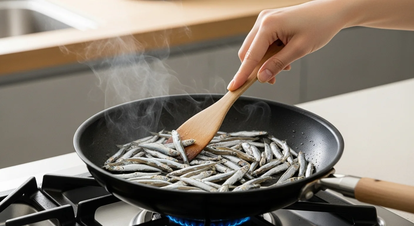 비린내 없이 고소하게! 멸치 덖는 과정